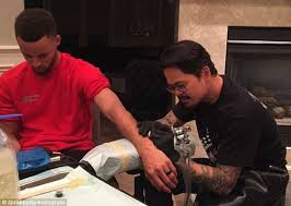 Stephen curry sweet rookie year offense highlights from 2009/2010 nba season! Steph Curry Celebrates With House Call From Tattoo Artist Daily Mail Online