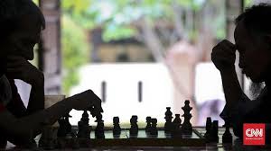 Dituding pansos di polemik catur dewa kipas vs gothamchess, grand master irene beri jawaban menohok. Kronologi Kisruh Netizen Dewa Kipas Tantang Grandmaster Ri
