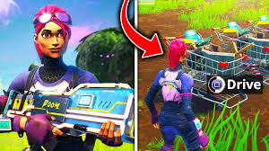 'fortnite's predator skin is available, and you must defeat him to get it. Top 5 Leaked Fortnite Season 4 Features That Might Be Coming Soon Fortnite Battle Royale Season 4 Youtube