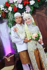 Inspirasi kebaya pengantin putih artis. Gallery Photo Rias Pengantin Halaman 2 Paket Pernikahan Catering Dekorasi Pelaminan Rias Pengantin Luwes