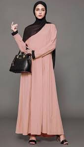 Kilolular Icin Tesettur Abiye Modelleri Tesettur Giyim The Dress Islami Giyim Moda Stilleri