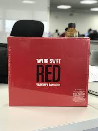 Lyrics to 'red' by taylor swift: Look What I Just Got Hold Of Taylorswift