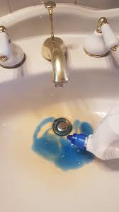 cleaning hacks, clean bathroom sink
