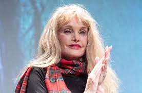 Les roses arielle dombasle, nées en avril, comme moi ! Arielle Dombasle Je Ressens Dans Ma Chair La Souffrance Animale