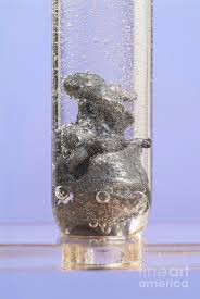 Zinc Reacting With Hydrochloric Acid - Stock Image - A500/0223 - Science  Photo Library