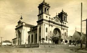 All Saints Catholic Church Hayward Ca This Pic Had Haywards Ca Stamped On It This Pic Was Taken Before 1910 It Was 1 Catholic Church California Church