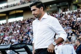 Check spelling or type a new query. Abel Ferreira E Um Dos Tecnicos Da Nova Geracao Com Maior Reputacao Em Portugal Rapido No Ar