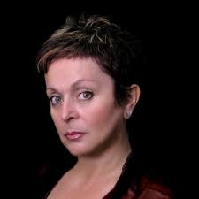 Ellen Rai's Instagram, Twitter & Facebook