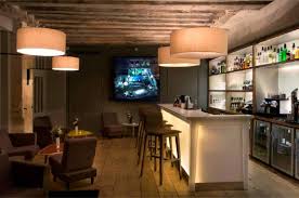 Thank you for supporting jules design bar and julie smith design and retail. Hotel Jules Jim Paris On The Outside Hi Macs On The Inside News Infurma Online Magazine Of The International Habitat Portal Design Contract Interior Design Furniture Lighting And Decoration