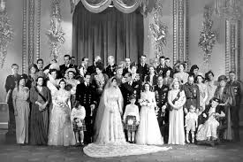 Découvrez le fabuleux cadeau de la reine elizabeth ii. The Surprisingly Relatable Mishaps Of Queen Elizabeth S Wedding Morning Vanity Fair