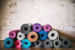 How to Choose the Best Yoga Mat with Thickness, Texture, and ...