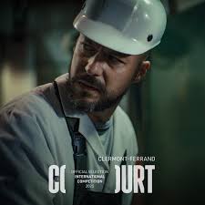 MERCENAIRE (Court-métrage, 2024) «Embauché dans un abattoir porcin par le  biais d'un programme de réinsertion sociale, un ex-détenu tente  désespérément de trouver un autre emploi tout en réprimant la violence qui  sommeille