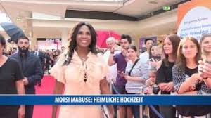 Ich versuche, mich von meiner besten seite zu zeigen. Motsi Mabuse Heimliche Hochzeit