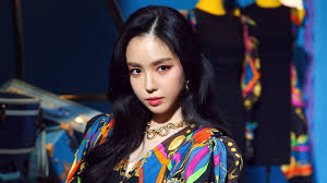 Naeun was always stunning and still is. Naeun ë‚˜ì€ Apink 4k Wallpaper 6 1750