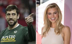 Aaron rodgers nfl quarterback green bay packers. See It Aaron Rodgers Spotted On Date With Sports Illustrated Model Kelly Rohrbach New York Daily News
