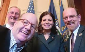 con iston chro nicle