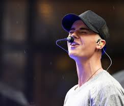 A new outlook on justin bieber net worth shows us $243,754,098 usd in his bank accounts. Justin Bieber Net Worth Money Nation