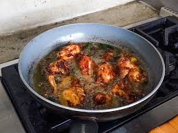 Makan dengan nasi memag berselera. Ayam Goreng Berempah Rangup Dengan Resipi Ini Makanlena