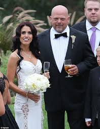 Get to know more harrison's family below: Pawn Star S Rick Harrison Weds Fiancee Deanna Burditt At Sunset Ceremony In Laguna Niguel Daily Mail Online