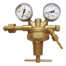 Cylinder pressure regulator