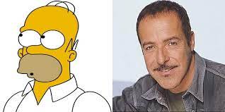 Dopo la scomparsa di accolla, avvenuta il 14 luglio 2013, mediaset e fox hanno annunciato il 21 novembre 2013 di aver assegnato a massimo lopez il ruolo di doppiatore ufficiale di homer. I Simpson Massimo Lopez Sara La Nuova Voce Di Homer Animeclick