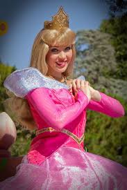 In The Traditional Italian Version Of This Fairy Tale The Sleeping Beauty Is Named Princess Aurora I Disney Face Characters Disney Costumes Princess Costumes