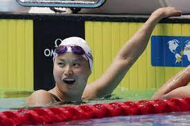 2020 tokyo olimpiyat oyunları'nın üçüncü gününde yüzmede kadınlar 100 metre kelebek finalinde kanadalı yüzücü margaret macneil altın madalyaya uzandı. Canada S Maggie Macneil Storms Onto World Swim Stage Taiwan News 2019 07 26 17 01 23