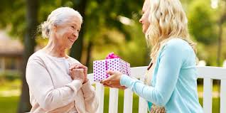 Geburtstag ist etwas ganz besonderes und sollte gebührend gefeiert oder zumindest beschenkt werden. Mit Freude 118 Besondere Geschenke Fur Oma