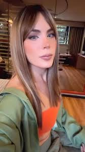 No sé por qué en la disco pienso en ti…🪩💃💓 Sin duda alguna las patronas  #belinda F.t #keniaos nos devolvieron el pop 💞. #caracterizacion con mucho  amor y respeto🙏