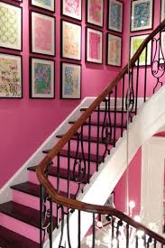 The wall beside the stairs is a blank canvas that you can use to display your favorite decorative items. 20 Staircase Decorating Ideas Stair Designs