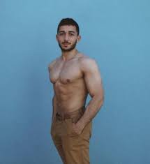 A latin male with a talent to charm the ladies, a fine specimen of a latin male. Grain De Sable Graindesable9 Twitter