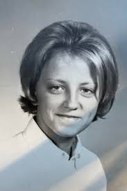 I called my sister, Laura, this morning and she told me her classmate,  Bevery Brown, had died. That would be the class of 1954, I believe. I do  not remember Beverly's married