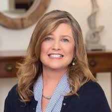 Brittany Houchins's Instagram, Twitter & Facebook