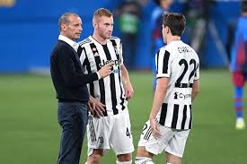On saturday, the black and white crowds made their triumphant return to the allianz stadium, as juventus welcomed atalanta… Jciy3vmnvezz3m
