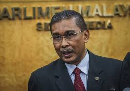 Tan sri yahya ahmad ada pengerusi drb hicom pada tahun 1997, malangnya beliau terbunuh didalam satu nahas helikopter di. Tan Sri Yahya Ahmad