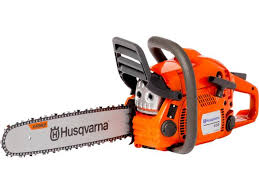 The husqvarna 435 is a fairly light chainsaw, excellent for home use due to its relative light weight and decent power. Husqvarna 435 Mk Ii Chainsaw Review Which