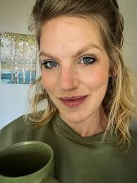 Hi! I'm new to this group. I recently joined because I'm 52 and I'm finally  living my life after some failed relationships. I'm trying to learn to love  myself again and be