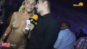 Jenny Scordamaglia - Intimate Glimpses - Close Up