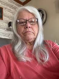 Hi looking for a hairstylist that can do my elderly mom's hair including  color. She has moderate dementia so it needs to be someone who is good with  repeated questions and things
