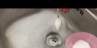 Tıkanan lavaboyu bir dakikada aç, sıcak su gerekmez. Tikanan Lavabo Nasil Acilir Kadinlar Kulubu Orgu Modelleri Orgumodelleri De