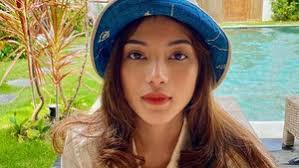 7 Potret Manis Malika Bestari, Wanita yang Diduga Kekasih Afgan