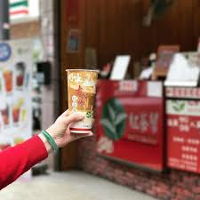 repost 2015520do 看到刊板上誘人的珍珠忍不住買了一杯杯珍珠鮮奶茶古早味的風格展露無遺那傳統的香氣讓人回味