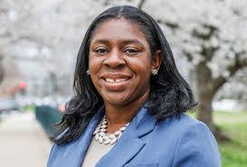 Virginia Ryan's Instagram, Twitter & Facebook