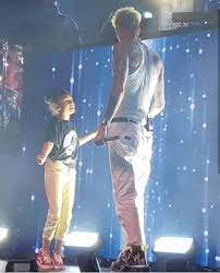 Pin On Machine Gun Kelly Colson Baker