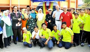 Pada masa ini, bilangan tenaga pengajar. Warga Samer Lega Terima Sumbangan Van Kegunaan Sekolah Selangorkini