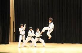 Taekwondo adalah seni pertahanan diri tradisional korea, yang berasal dari korea kuno. Gokilnya Taekwondo Korsel Di Sini Kamu Bisa Belajar Kayak Mereka Guideku Com