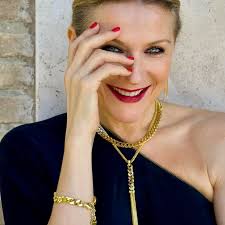 Anello Kate grande, in argento 925 e zirconi. Misura: regolabile, dalla 10  alla 20 Pietre: zirconi Materiale: argento 925 #anello #kate #argento  #claudiaO #argento #zirconi #gioielli #jewelry #jewels #madeinitaly  #gioielleria #collana #handmade #