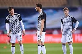Man, i'm still not over the whole mexico vs holanda thing but this game is on a whole new level i'm sorry. Alemania Vs Islandia Los Alemanes Quieren Descargar Su Frustracion