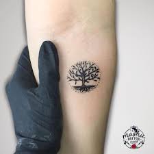 mini tree tattoo kucuk agac dovmesi whatsapp 905539304089 worldfamousink marjinal ol farklilig dovme kol dovmesi ve artist