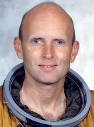 Astronaut Biography: Gordon Fullerton